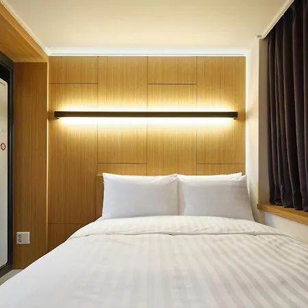 S Stay Hotel Suwon Exterior photo